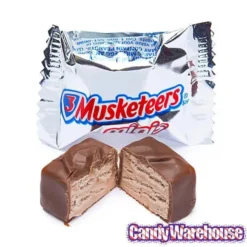 3 Musketeers Minis Candy: 8.4-Ounce Bag -Candy Shop 3 musketeers minis candy 8 4 ounce bag candy warehouse 3 8cc553e8 7041 4130 aead 9fffa083f87b