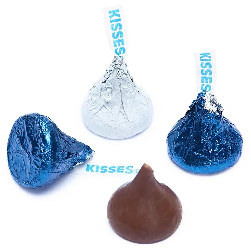 Hershey's Kisses Color Combo - Dark Blue And White: 800-Piece Box 1 Hershey's Kisses Color Combo - Dark Blue And White: 800-Piece Box