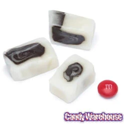 Licorice Mint Swirl Caramel Cubes: 2KG Bag -Candy Shop licorice mint swirl caramel cubes 2kg bag candy warehouse 3