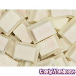 White Chocolate Kit Kat Minis Candy: 7.6-Ounce Bag -Candy Shop white chocolate kit kat minis candy 7 6 ounce bag candy warehouse 3 0465a26c d783 4fd5 aa90 7f8f175c8427